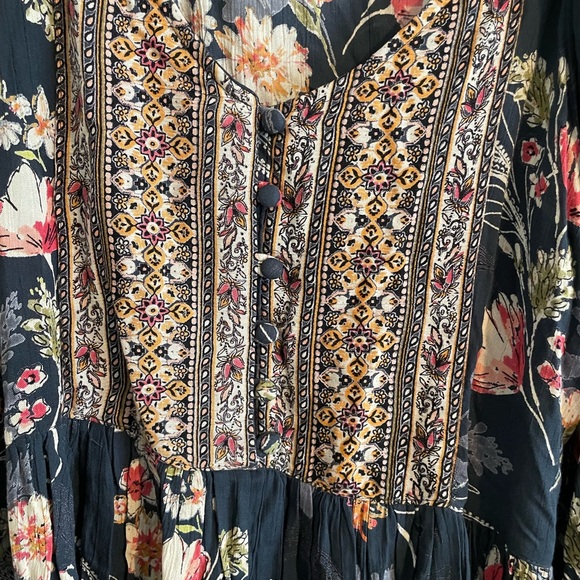 Nostalgia floral mini dress size Large - Picture 3 of 4